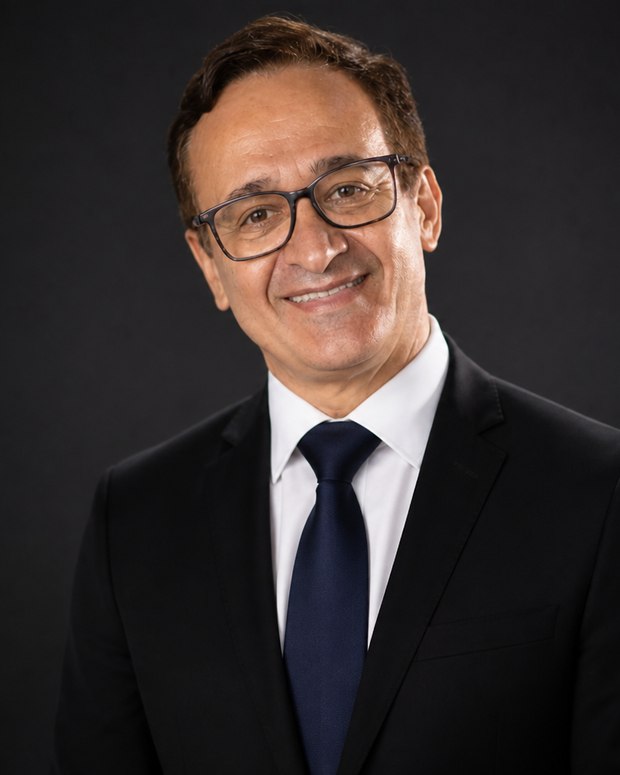 Dr. Pedro Pinto, Especialista em Implantologia